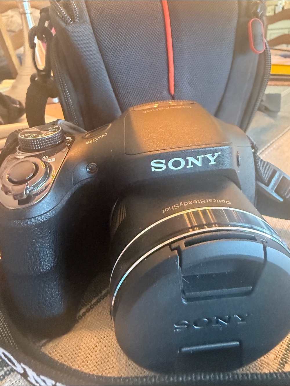 Sony Black Camera with Black Lens Cap - Picture 2 of 11
